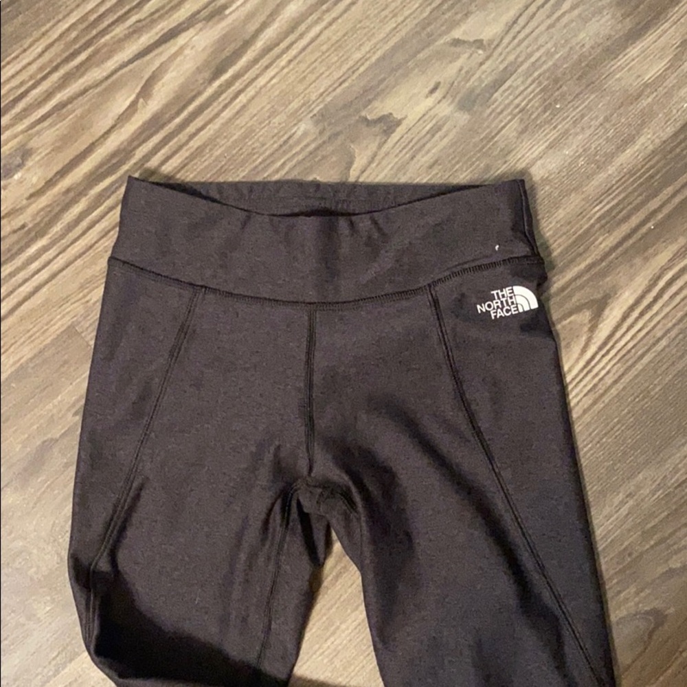 Never worn North Face leggings